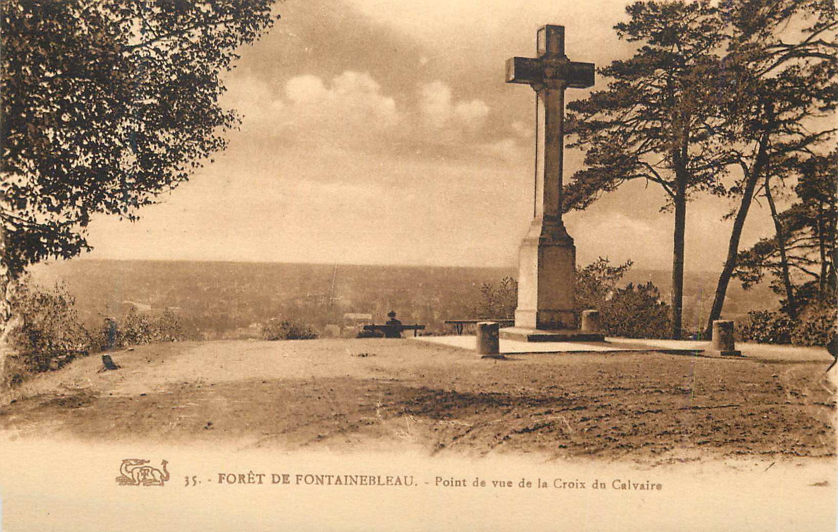 La Selva de Fontainebleau — Vista desde la Cruz del Calvario — editor G. Rous, n° 35